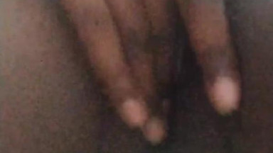 Ugandan tiktoker cassie reigns masturbating for boyfriend